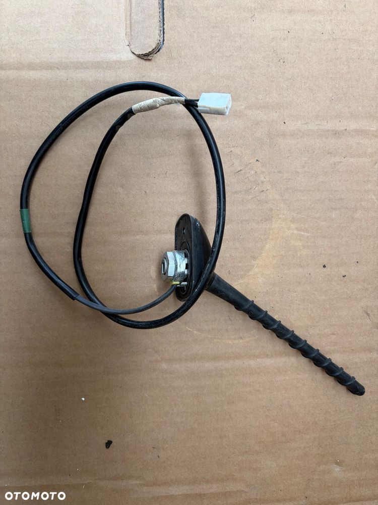 TOYOTA AURIS E18 ANTENA - 1