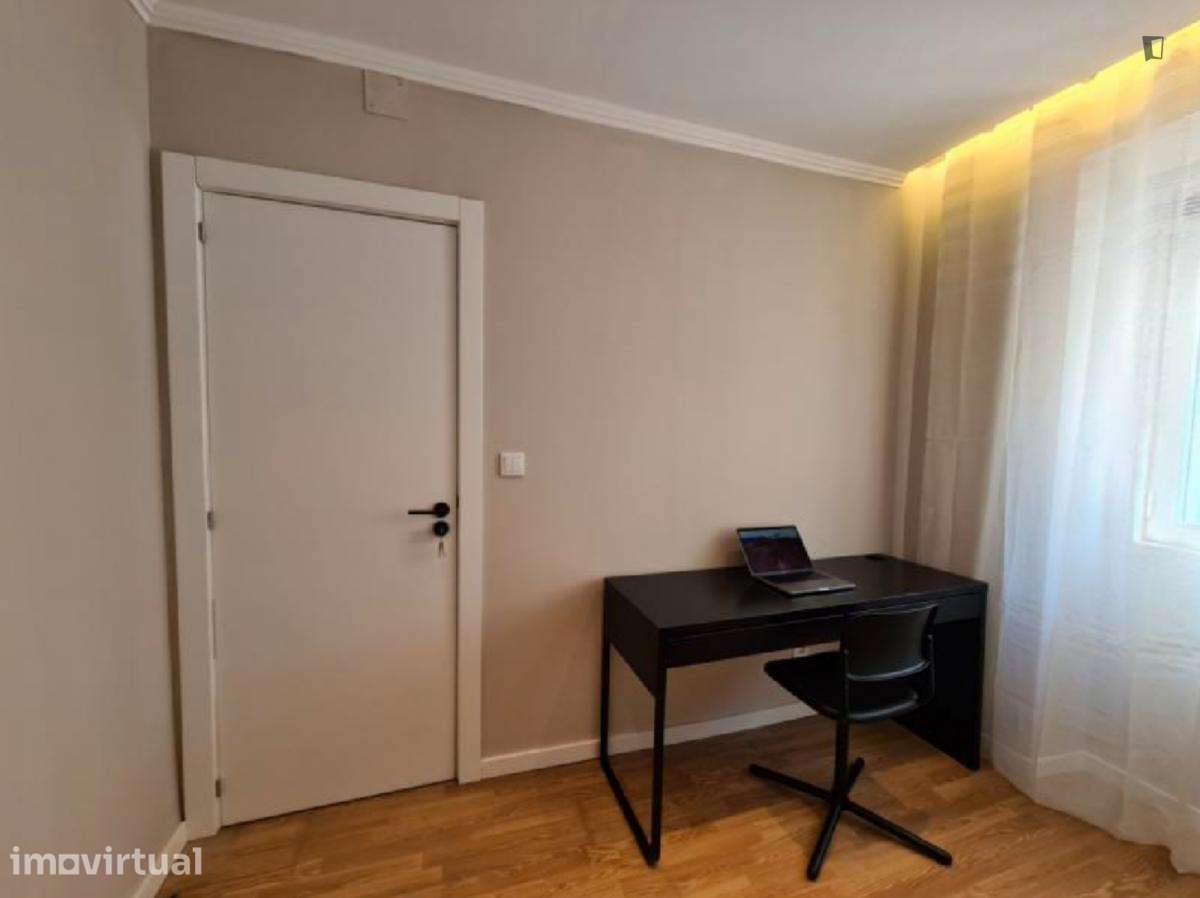 Quarto - localizado em Penha de França Lisbon - Grande imagem: 3/10