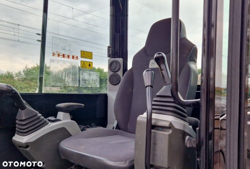 Caterpillar 305.5E2 - 8