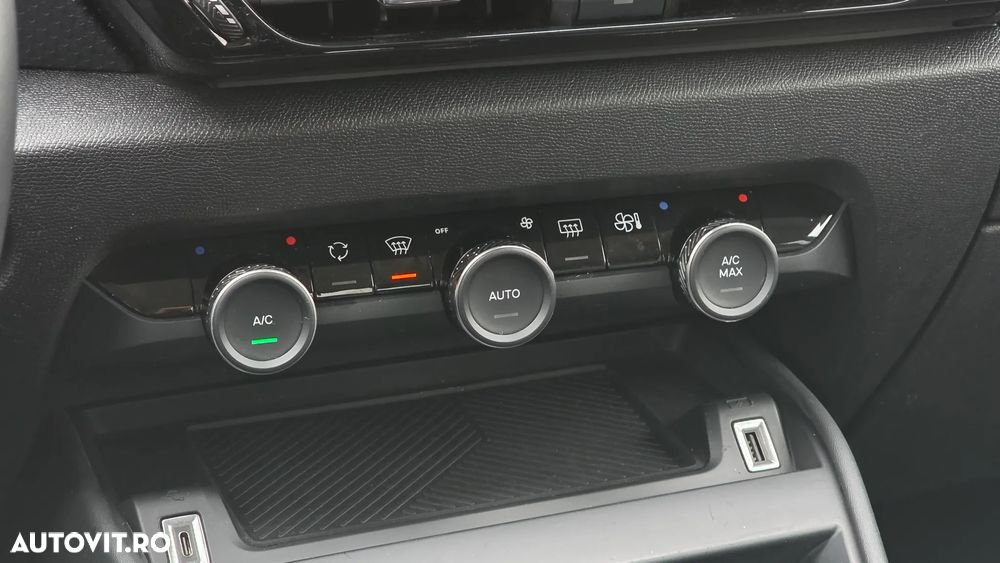 Citroën C4 1.2 PureTech S&S EAT8 Feel Pack - 27