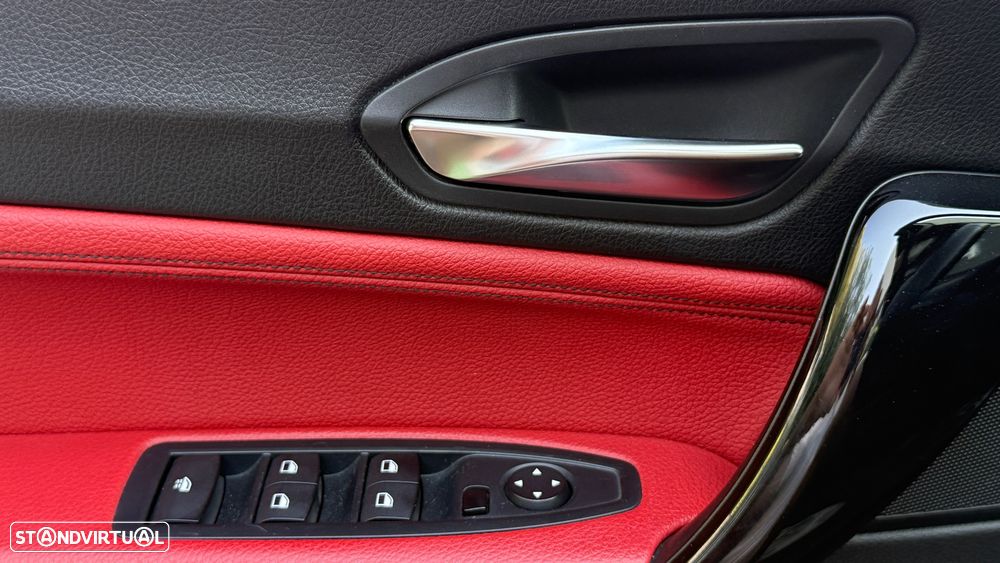 BMW 218 i Cabrio Line Sport Auto - 24