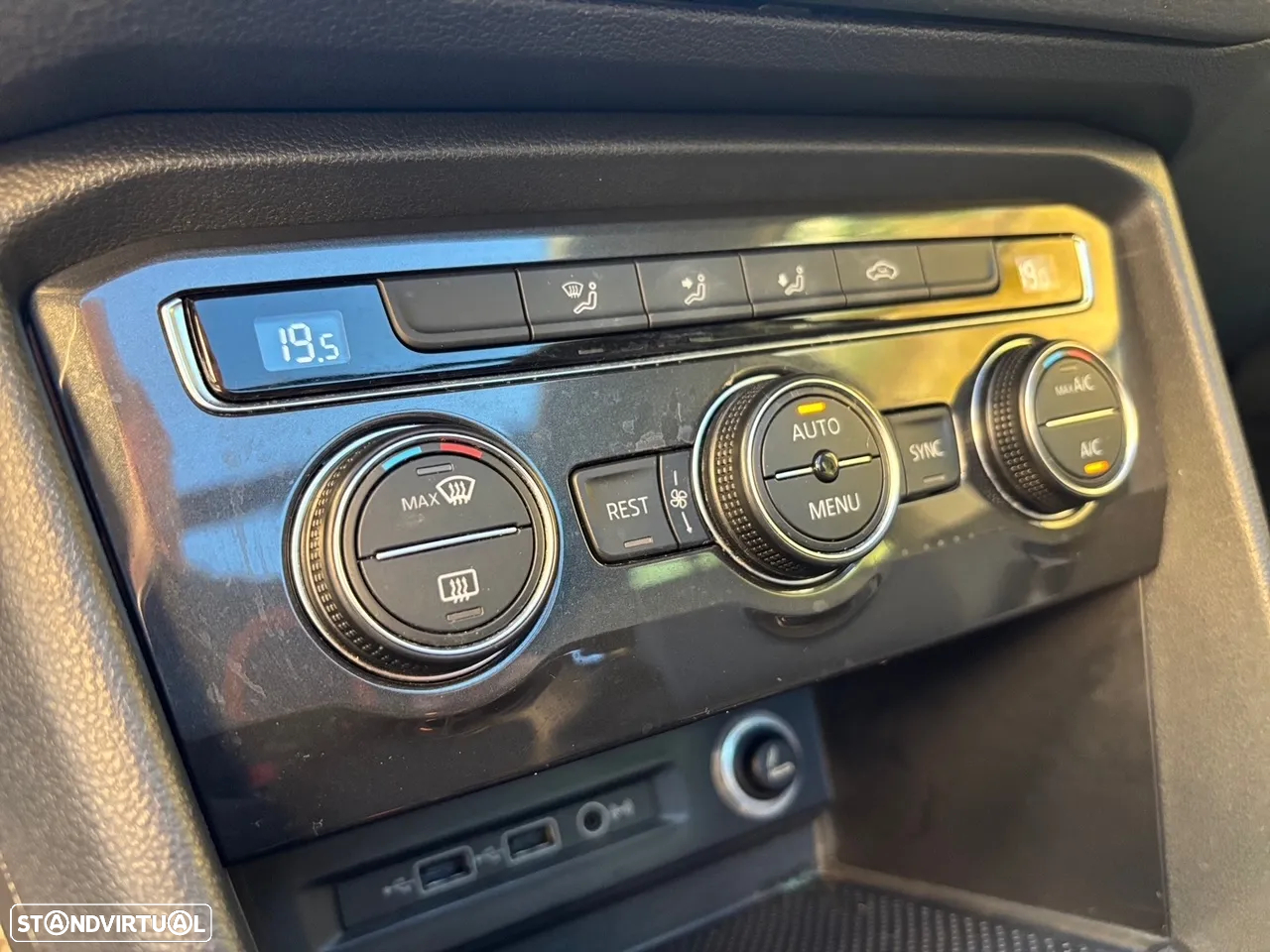 VW Tiguan 1.6 TDI Confortline - 16