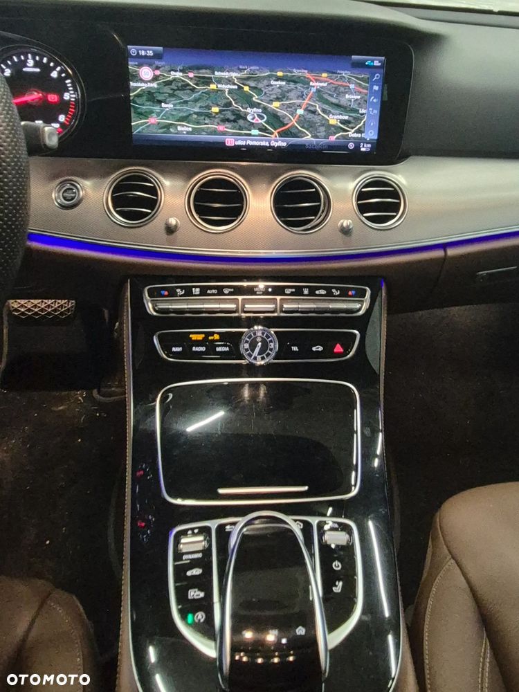 Mercedes-Benz Klasa E 350 d 4Matic 9G-TRONIC - 8