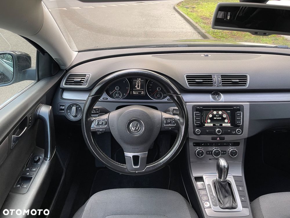 Volkswagen Passat 2.0 TDI DSG Comfortline - 5