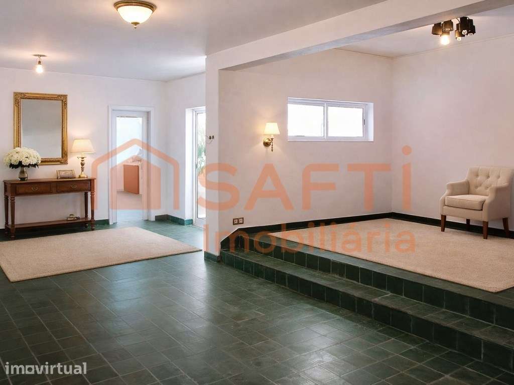 Moradia com anexo legalizado junto à estação de Oeiras oportunidade... - Grande imagem: 5/14