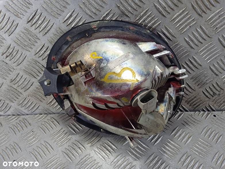 LAMPA PRAWA TYLNA VOLKSWAGEN NEW BEETLE - 2