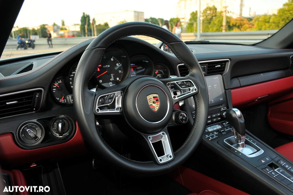 Porsche 911 4S PDK - 22