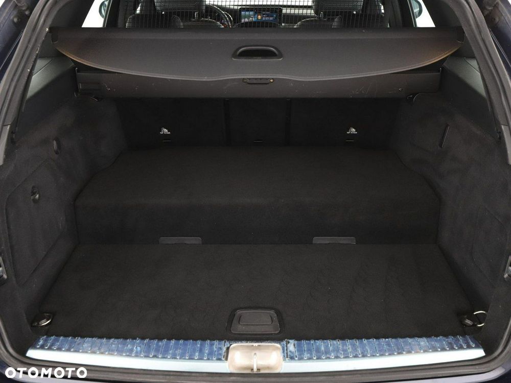 Mercedes-Benz Klasa C 300 de 9G-TRONIC AMG Line - 22