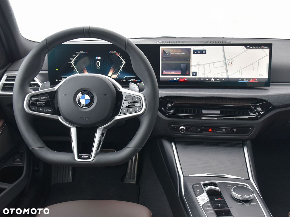 BMW Seria 3 330i M Sport - 32