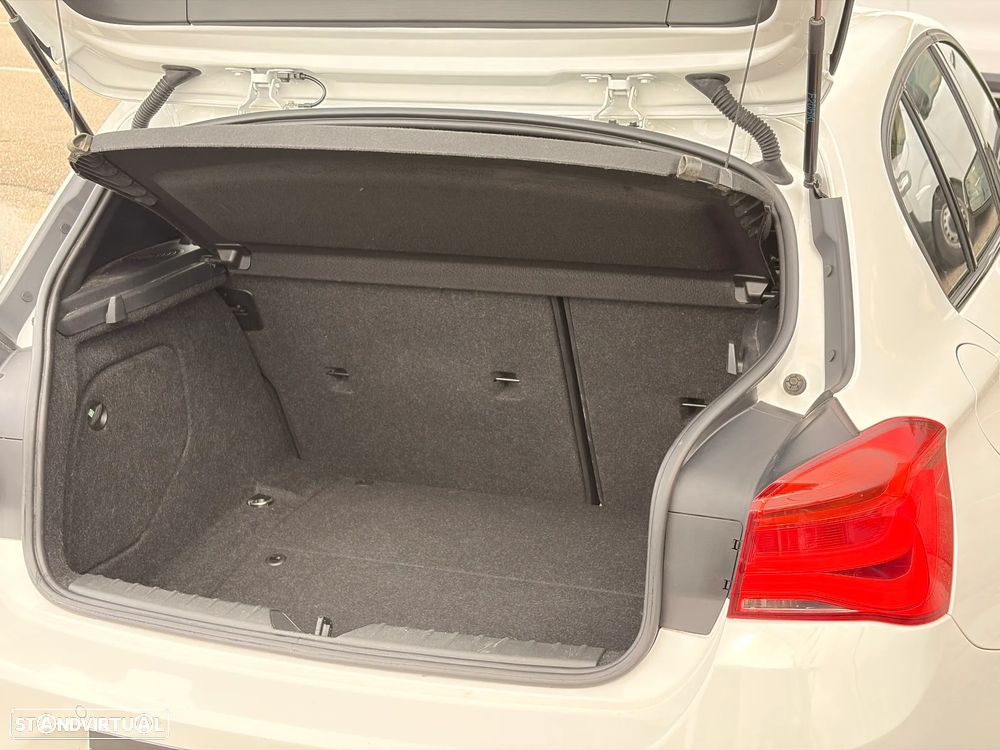 BMW 116 d Pack Desportivo M Auto - 21