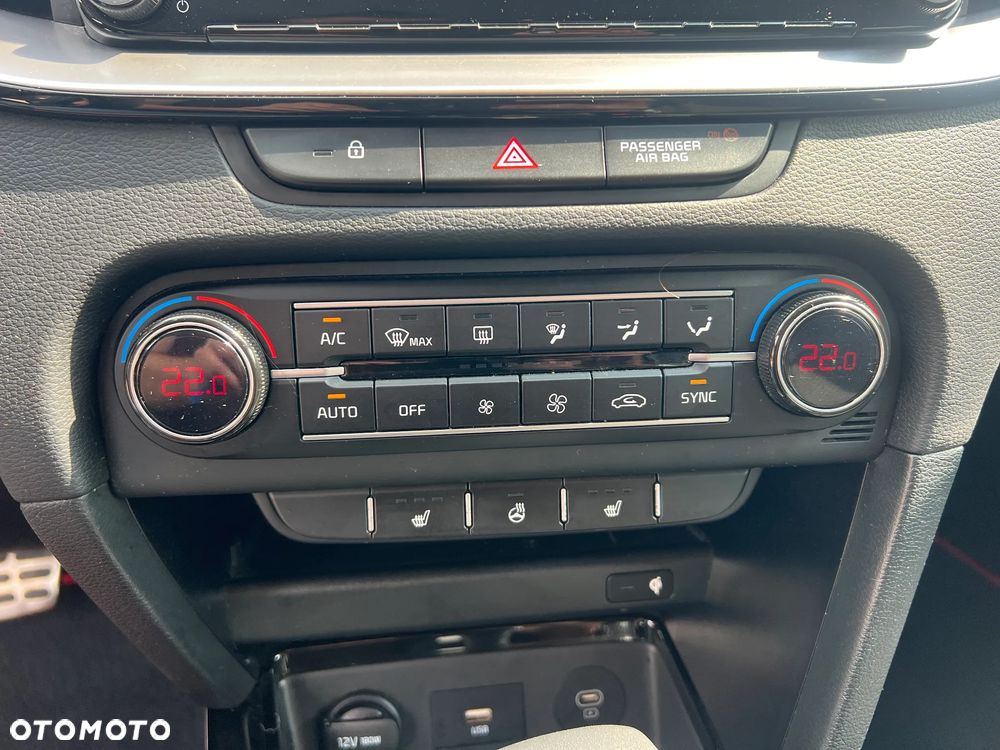 Kia Ceed - 22