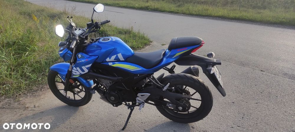 Suzuki GSX - 2