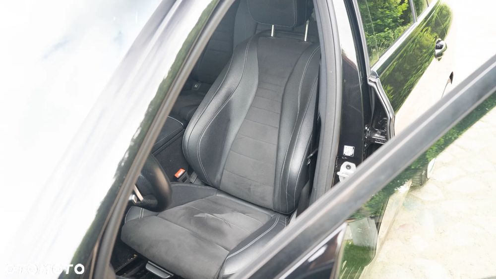 Mercedes-Benz Klasa E 300 9G-TRONIC AMG Line - 21