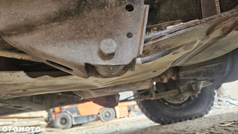 Isuzu D-Max 2.5d DC Basic - 23