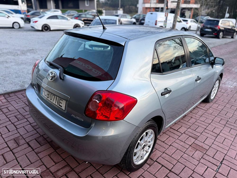 Toyota Auris 1.4 D-4D Exclusive - 6