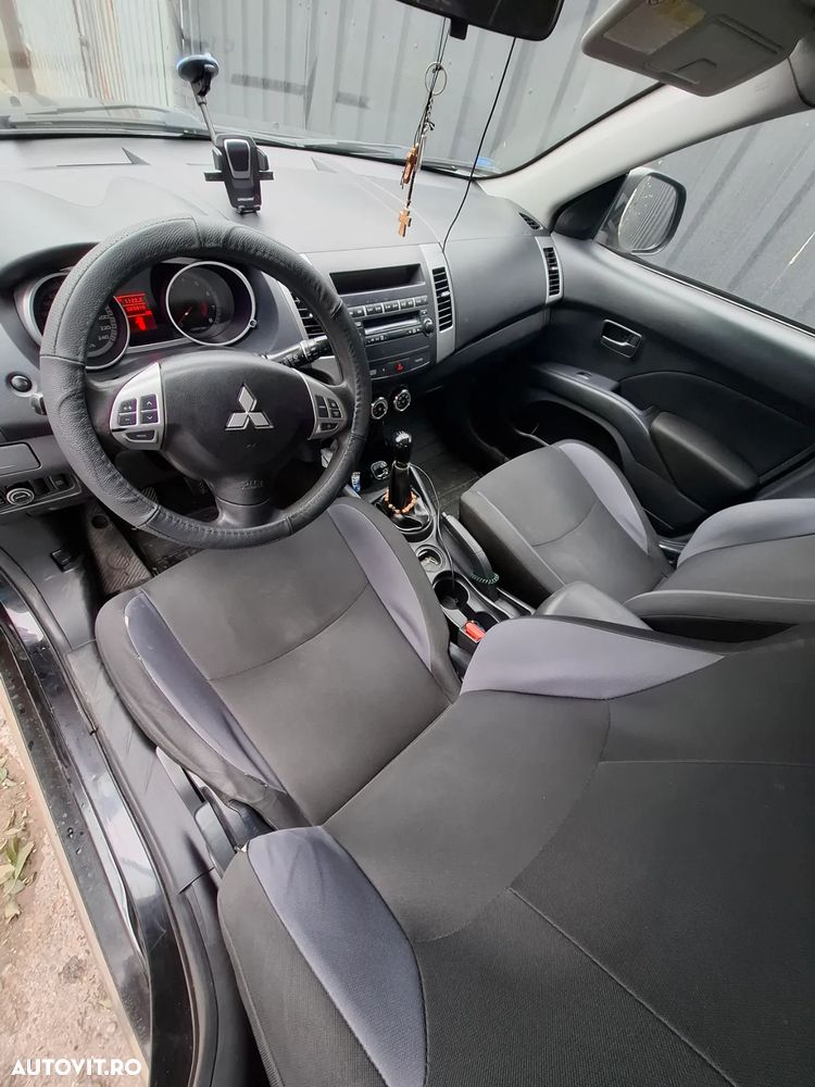 Mitsubishi Outlander 2.0 2WD Invite A04 - 5