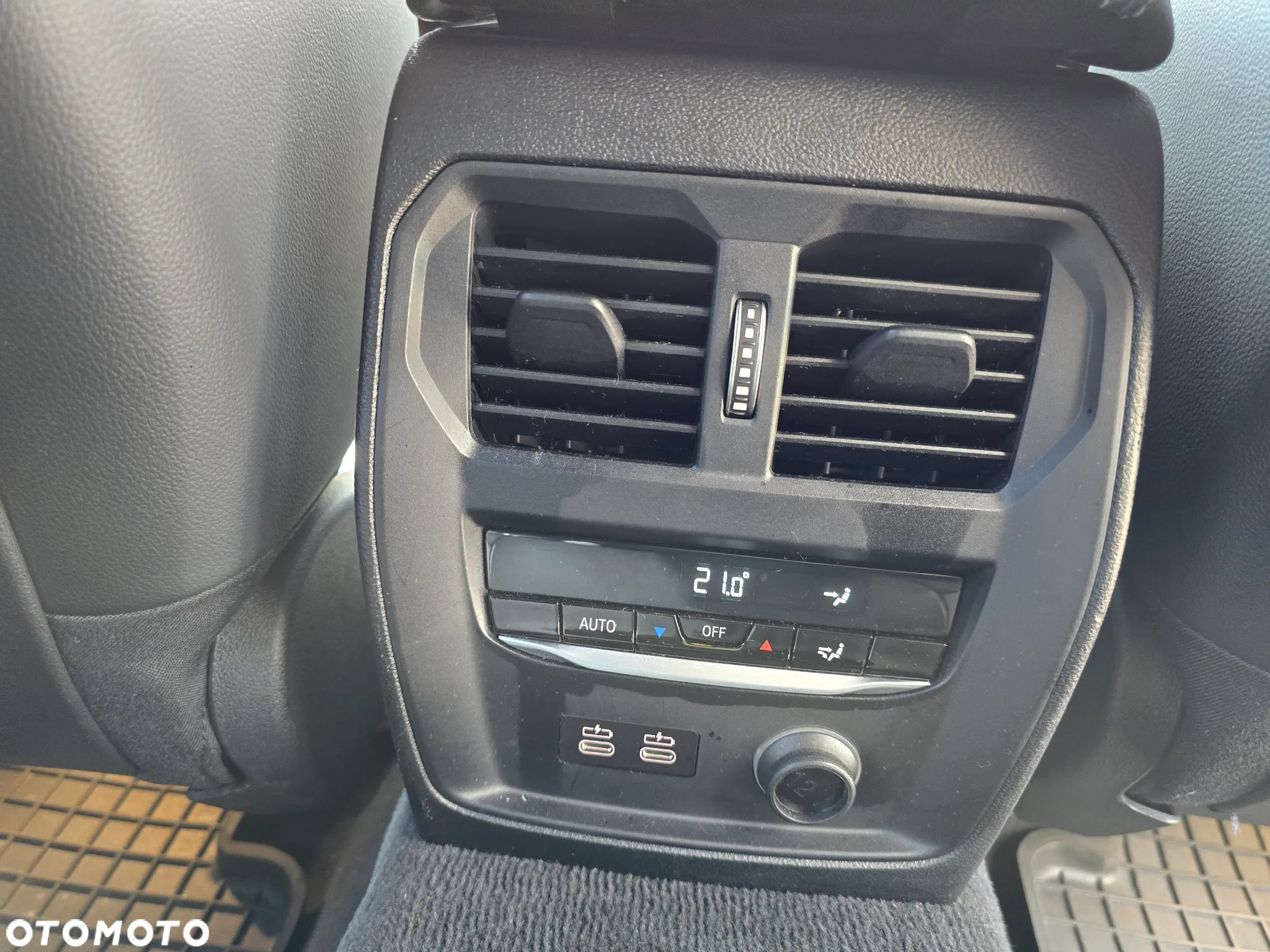 BMW Seria 3 318d Luxury Line - 13