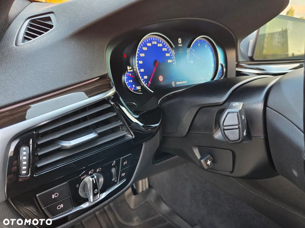 BMW Seria 5 530d M Sport sport - 22