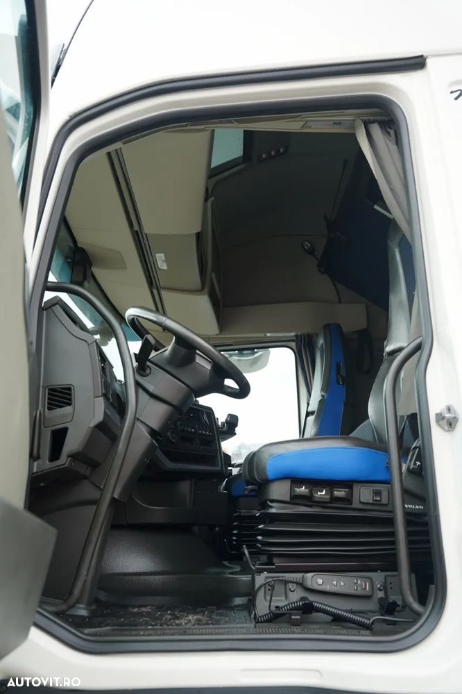 Volvo H 460 / XXL / + FRIGIDER SCHMITZ / 2 AXE RIDICATIVE / CONTRACT POST-SERVICE / - 25