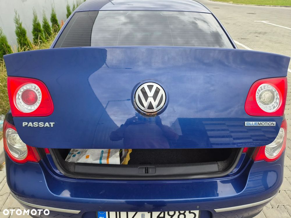 Volkswagen Passat 2.0 TDI DPF BlueMot Highline - 8