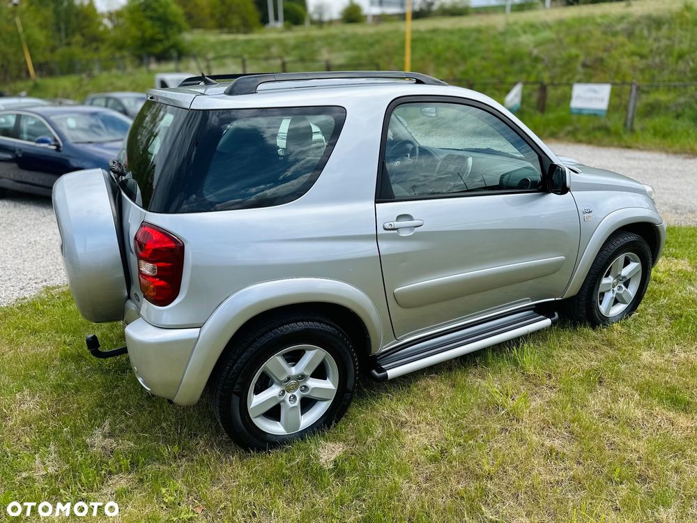 Toyota RAV4 - 11