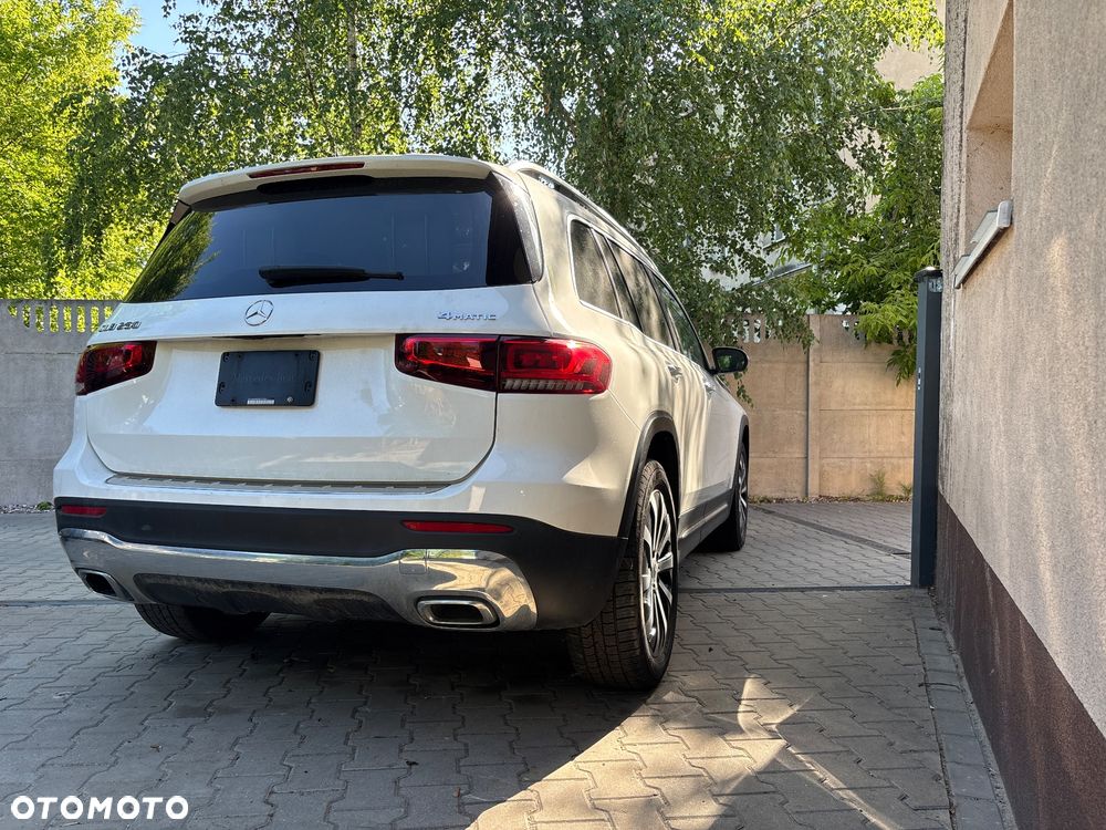 Mercedes-Benz GLB 250 4Matic 8G-DCT Special Edition - 4