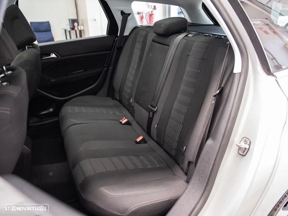 Peugeot 308 1.6 BlueHDi Allure J17 - 12
