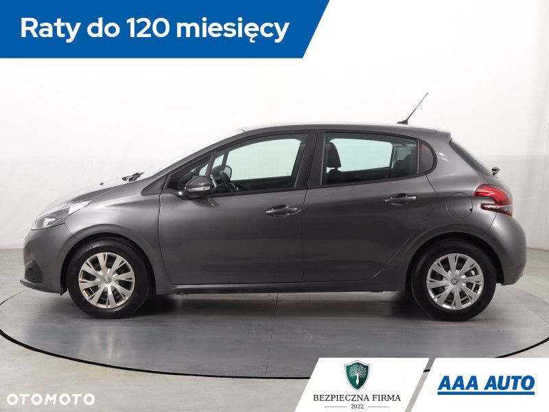 Peugeot 208 - 3