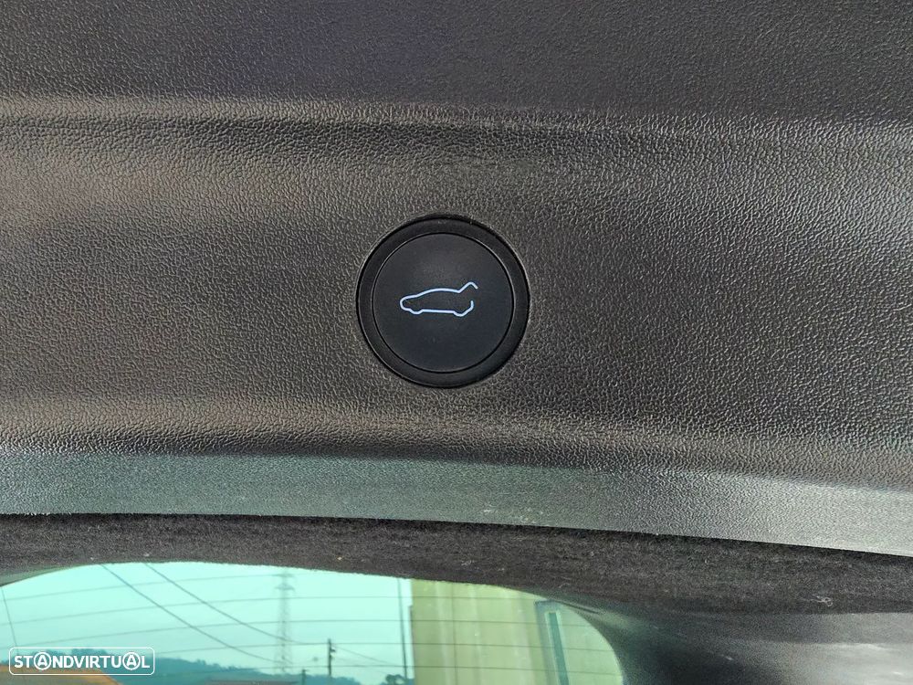 Tesla Model Y RWD - 18