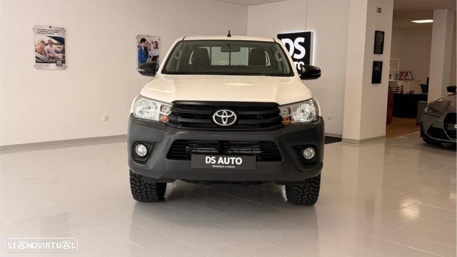 Toyota Hilux 2.4 D-4D 4WD CD Tracker - 3