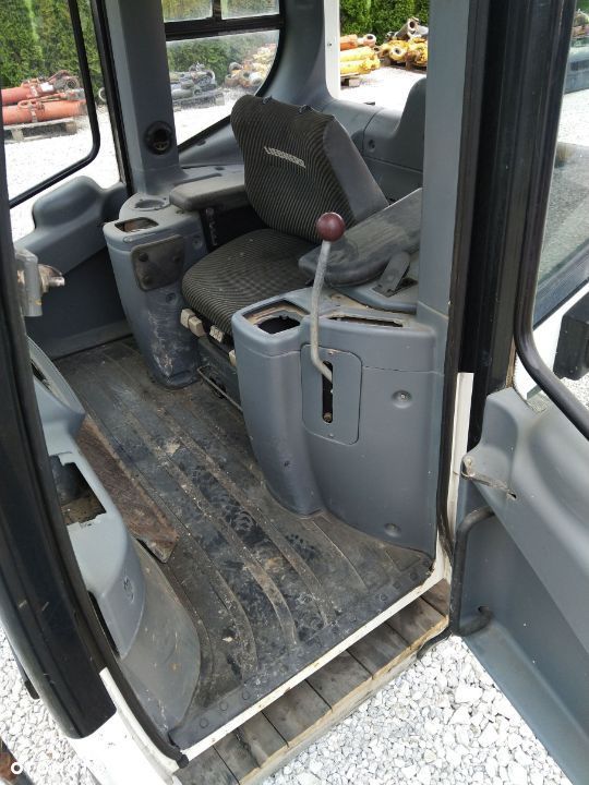 Kabina Liebherr LR634 - 10