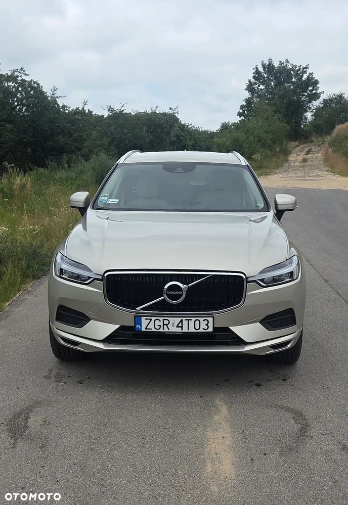 Volvo XC 60 D4 Momentum Pro - 2