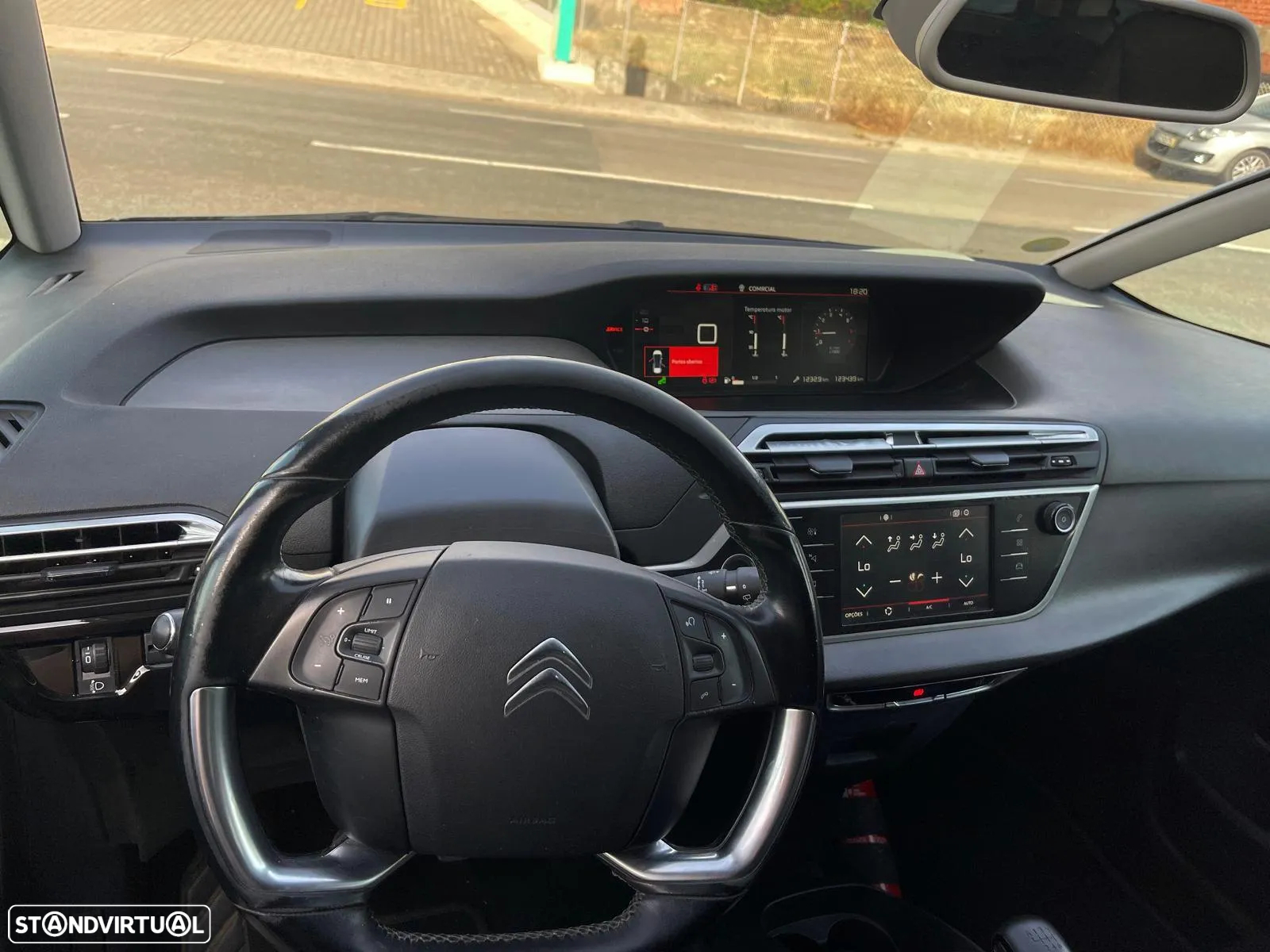 Citroën C4 Grand Picasso e-HDi 115 Intensive - 14