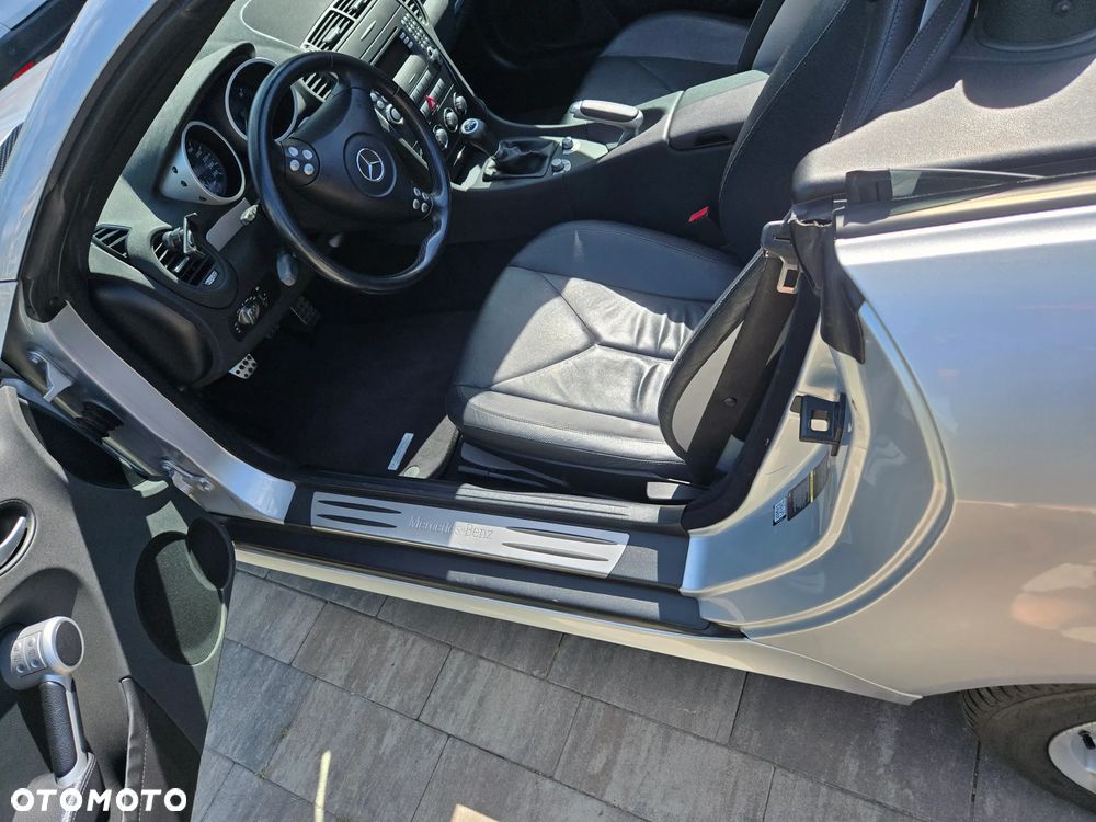 Mercedes-Benz C-Class 2005 photo 2