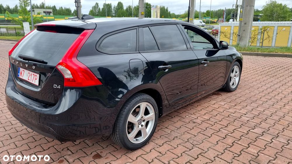 Volvo V60 D4 Geartronic Momentum - 4