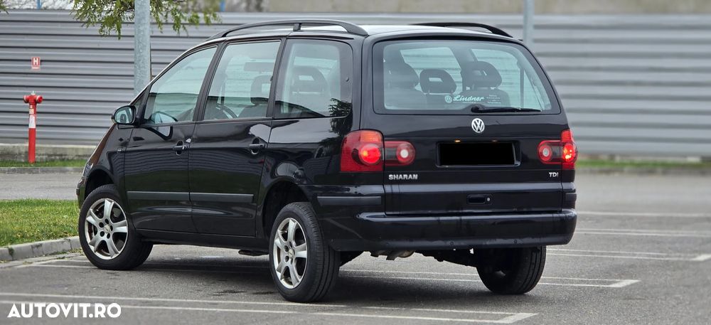 Volkswagen Sharan 1.9 TDI Automatik Exclusive Edition - 4
