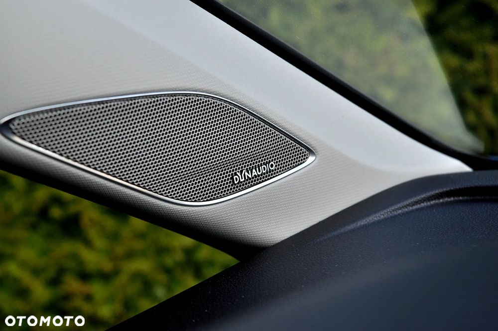 Volkswagen Touran 2.0 TDI SCR DSG Highline - 32