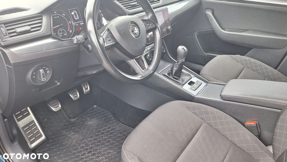 Skoda Superb 1.6 TDI Ambition - 12