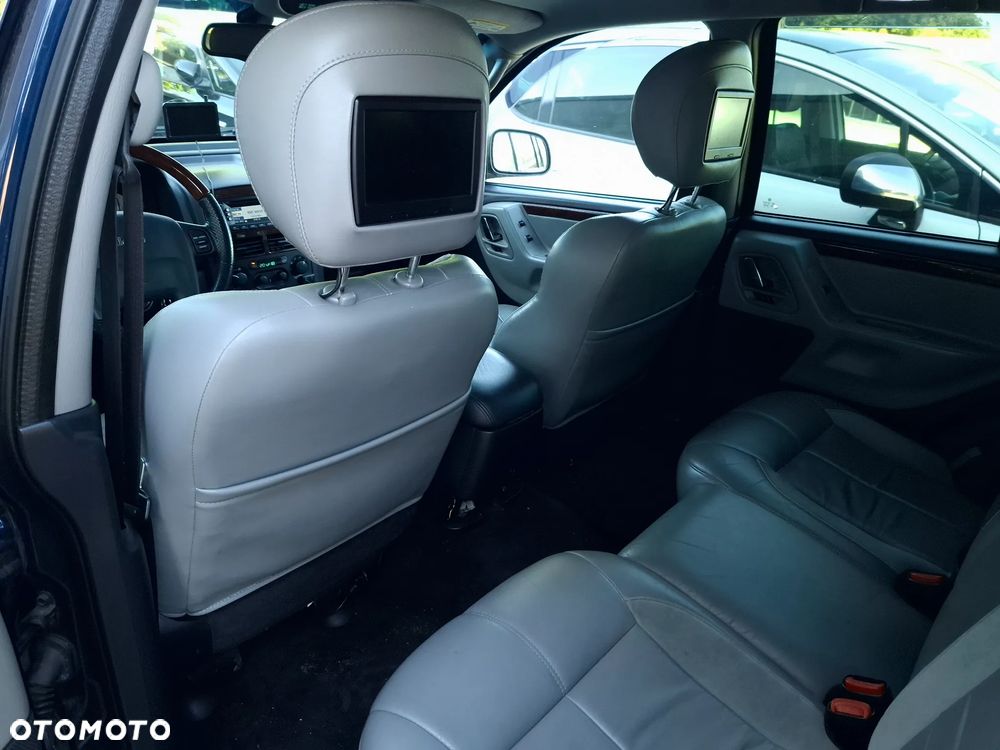 Jeep Grand Cherokee - 25