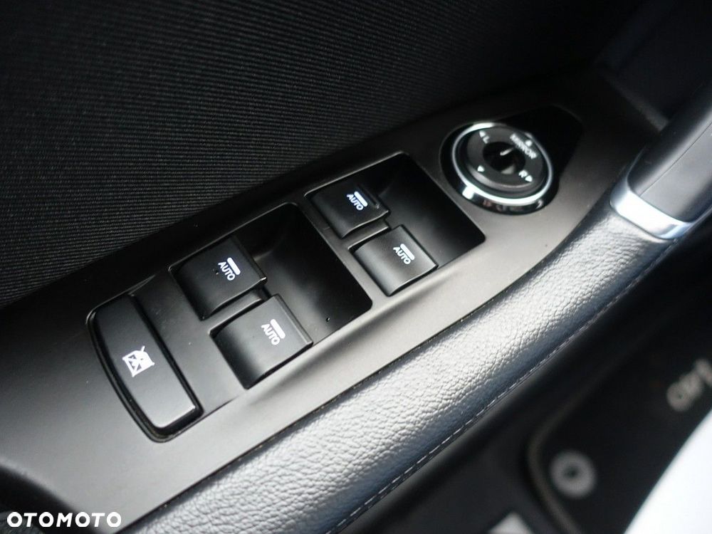 Hyundai i40 Kombi 1.7 CRDi Premium - 25