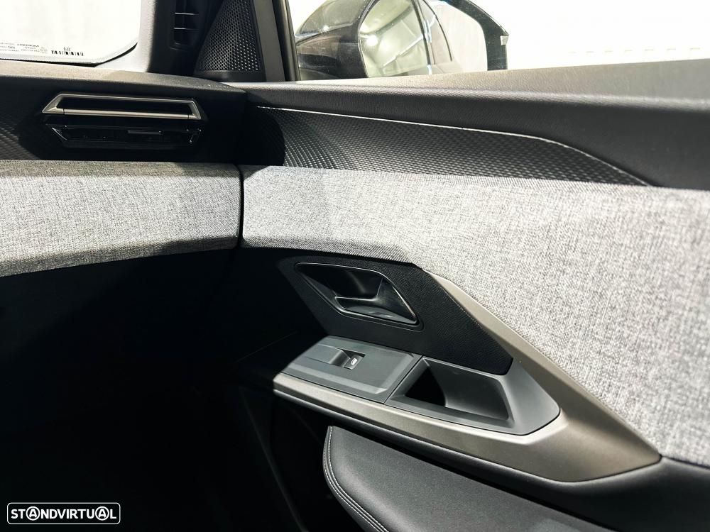 Peugeot 5008 1.2 Hybrid Allure Pack e-DCS6 - 27