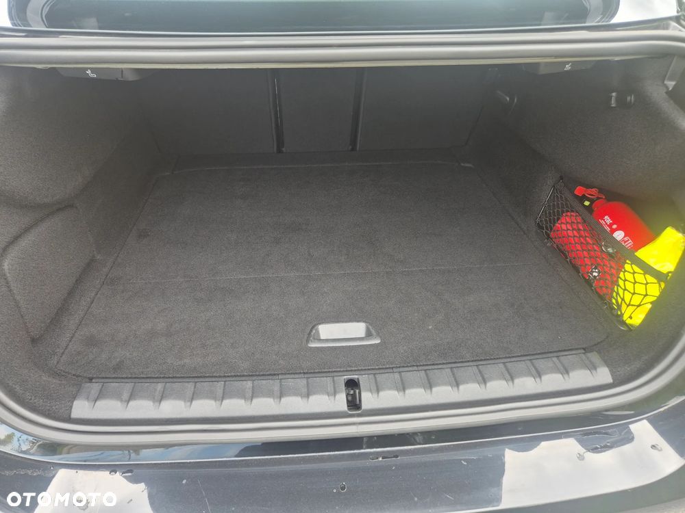 BMW Seria 2 216d Sport Line - 16