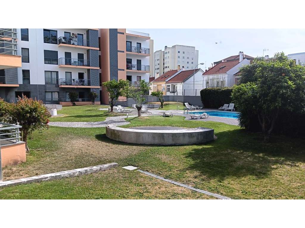 T1 Benfica com 78 m2, em condomínio fechado com piscina e jardim pr... - Grande imagem: 4/24