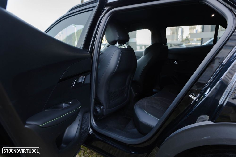 Peugeot 2008 1.2 PureTech GT Line EAT8 - 20