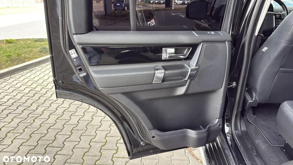 Land Rover Defender - 15