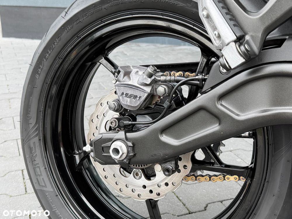Kawasaki Z 650 - 16