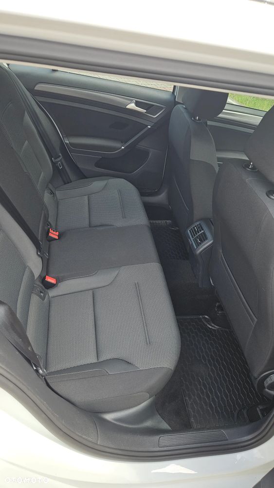 Volkswagen Golf 1.6 TDI BMT Comfortline - 11