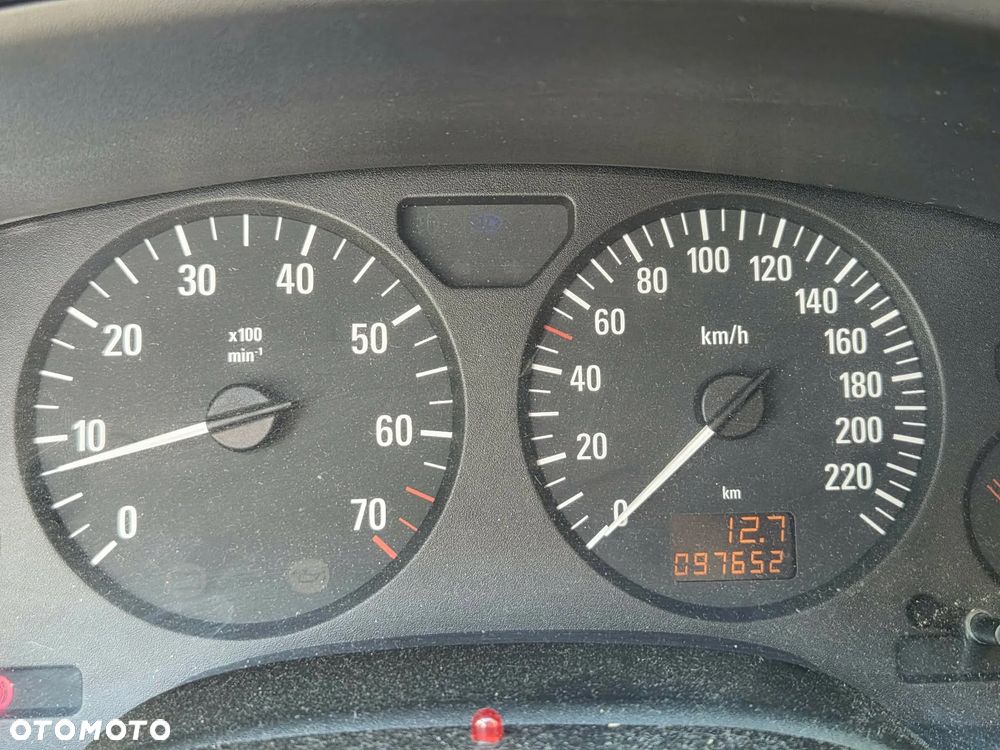 Opel Astra - 8