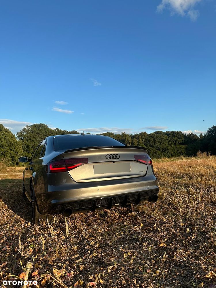Audi A4 Limousine 2.0 TFSI Quattro - 4