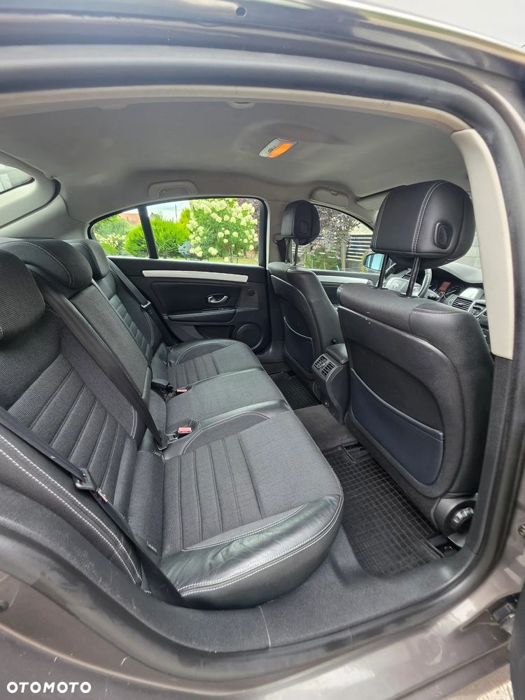 Renault Laguna 2.0 dCi Bose Edition - 17
